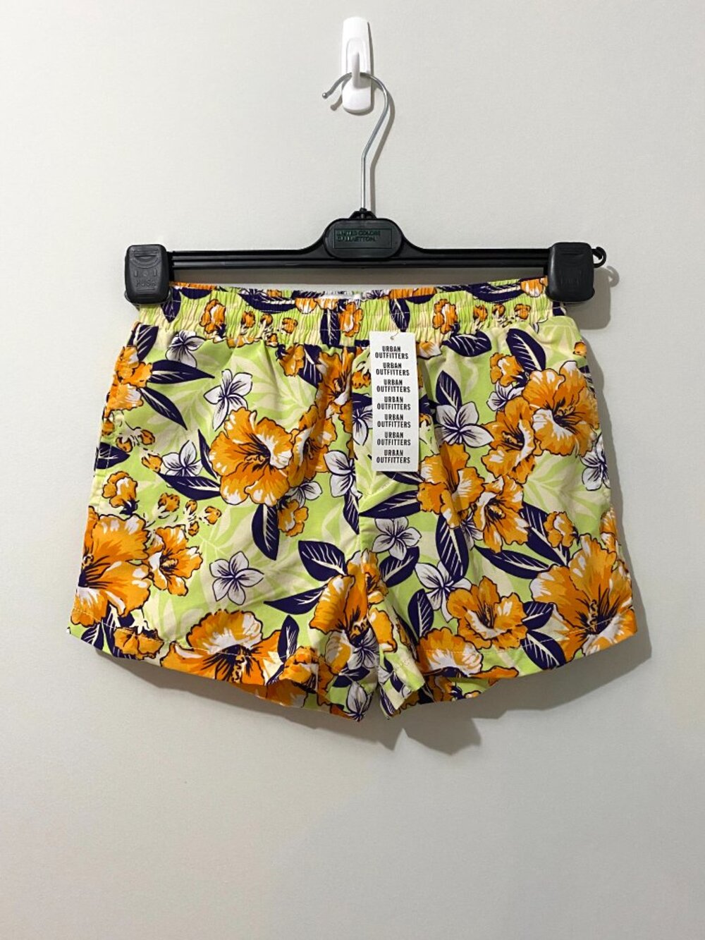 NWT Urban Outfitters Hawaiian Floral Tropical Print Swim Shorts Retro Surf Beach